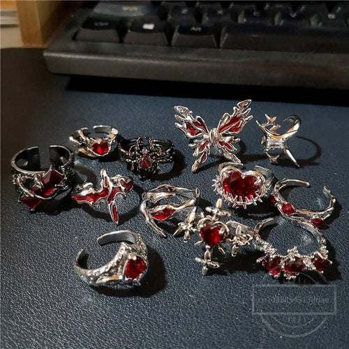 Anel Gótico com Cristal