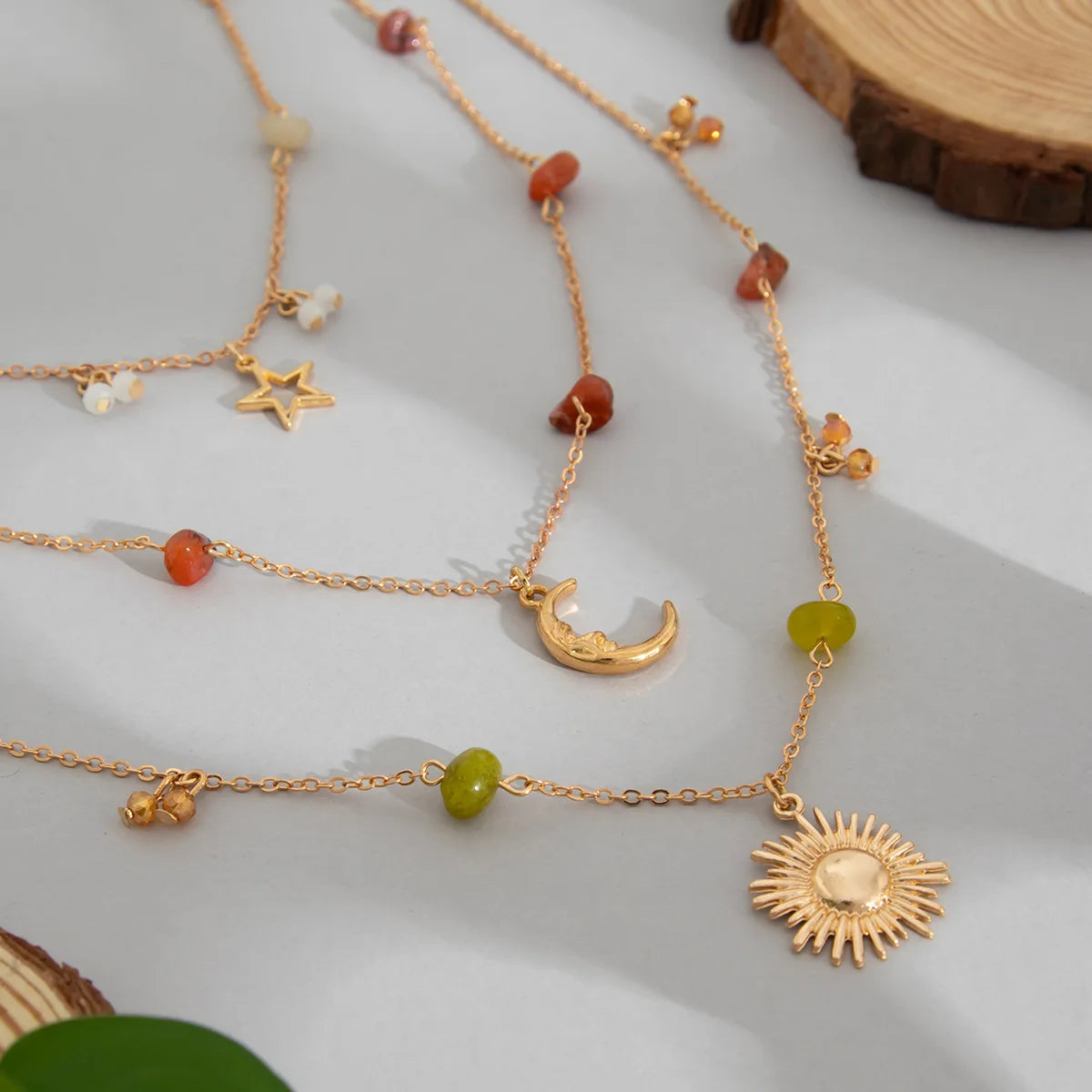 Colar Vintage Feminino Estrela Lua Sol Metal Dourado Pedra Colorida